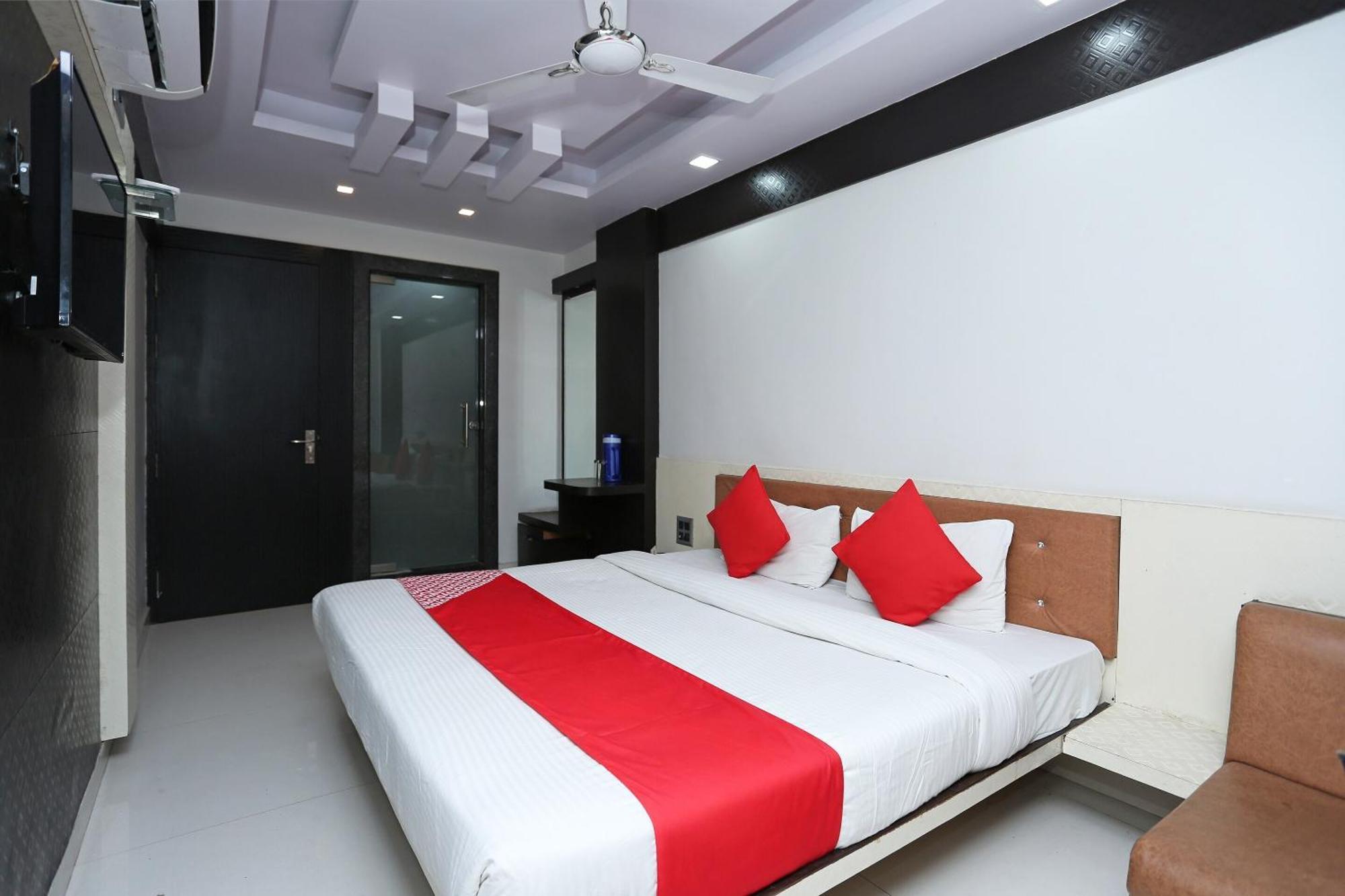 Collection O 3995 Hotel Shree Kishan Palace Bhopal Exterior foto